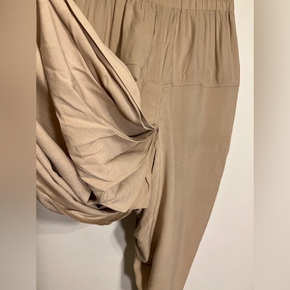 Nicholas K Tan Ruched Pants - Picture 8 of 10